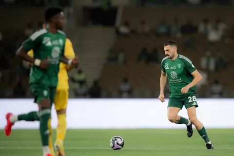 بطل آسيا لا يتوقف.. الأهلي يواصل انتصاراته في الدوري السعودي أمام التعاون (فيديو)